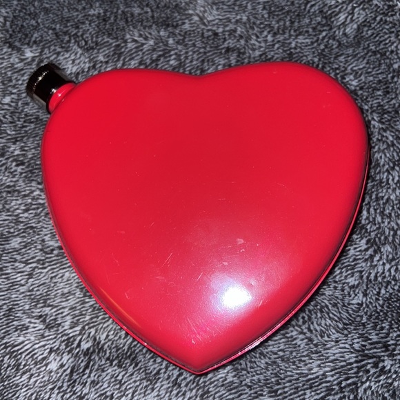 HEART FLASK METAL NEVER USED - Picture 5 of 8